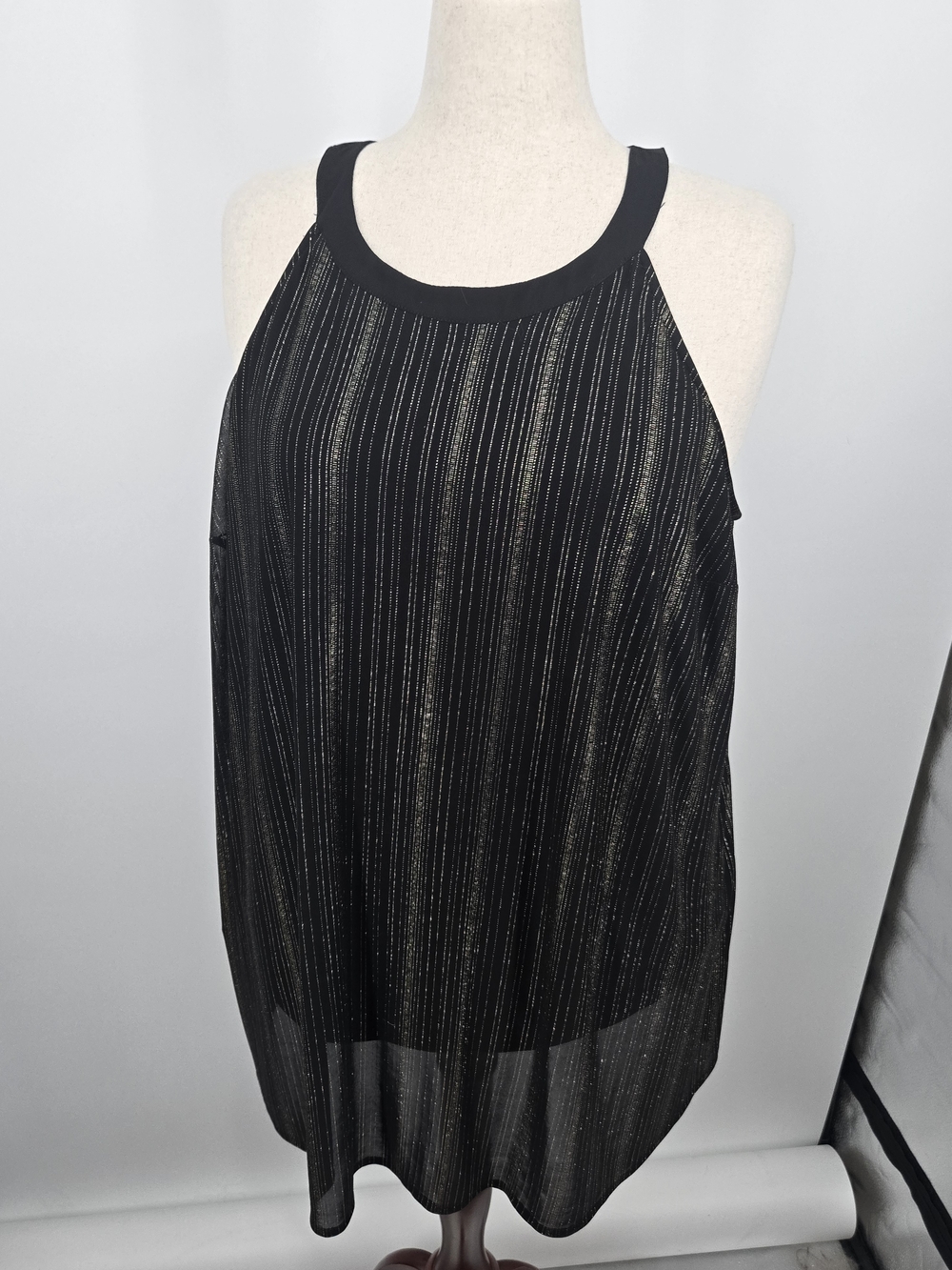 torrid Black Halter Tank With Gold Metallic Vertical Stripes 1X (7307)